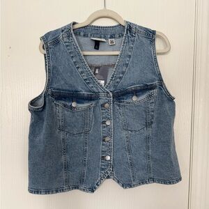 Universal Thread Blue Denim Vest
